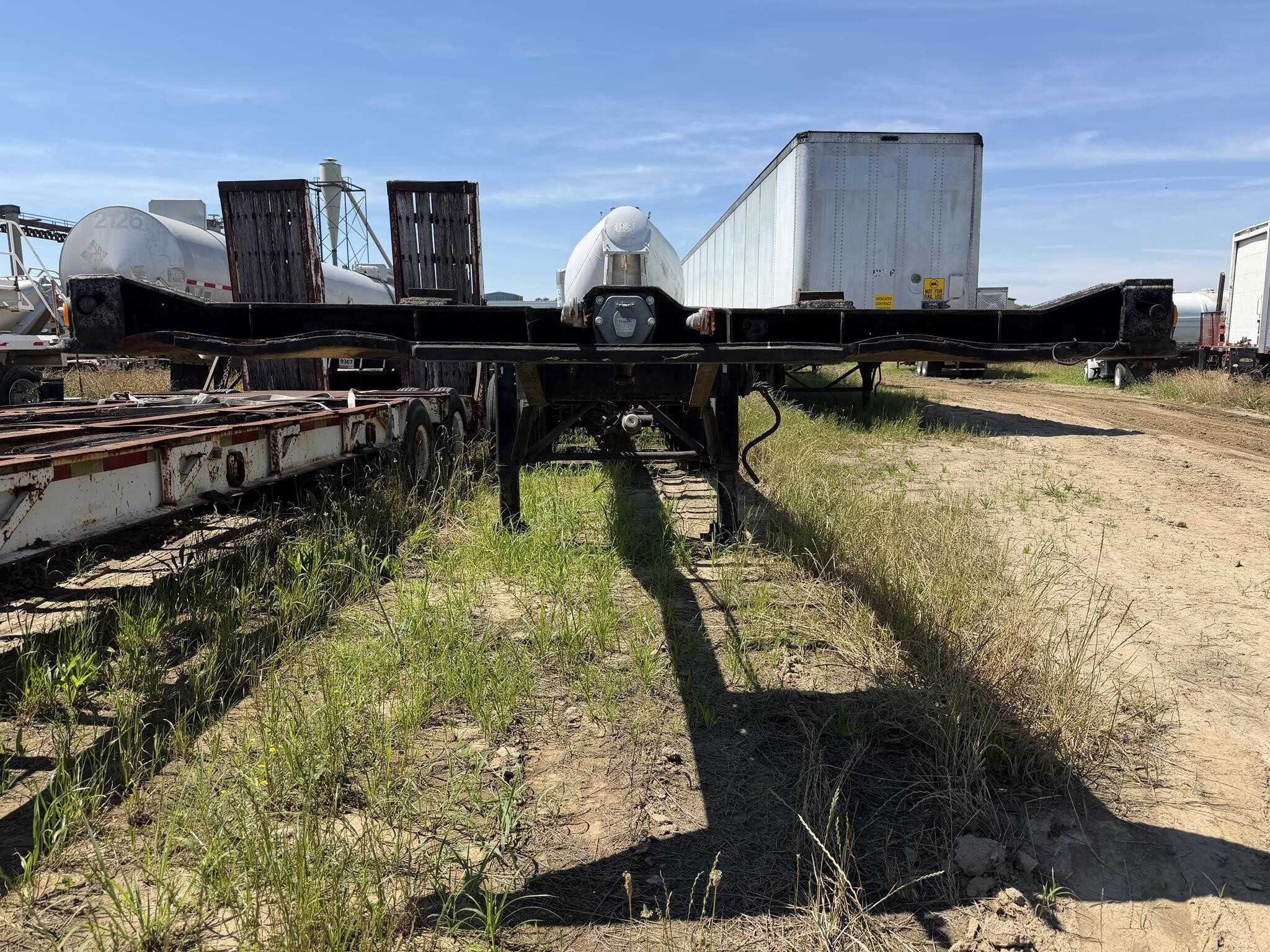 1998 Trailmobile 40 ft chassis