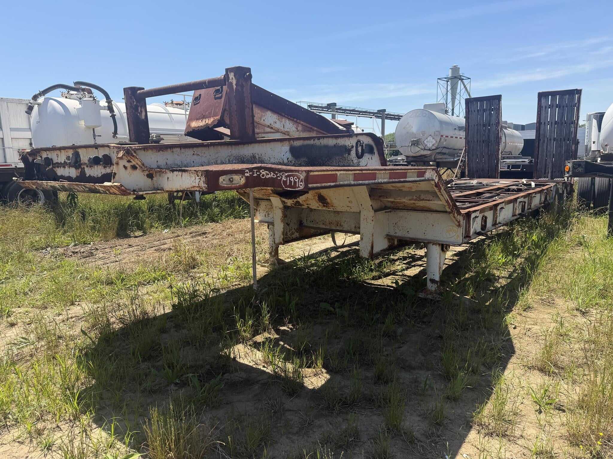 1976 Phelan 25 ton lowboy
