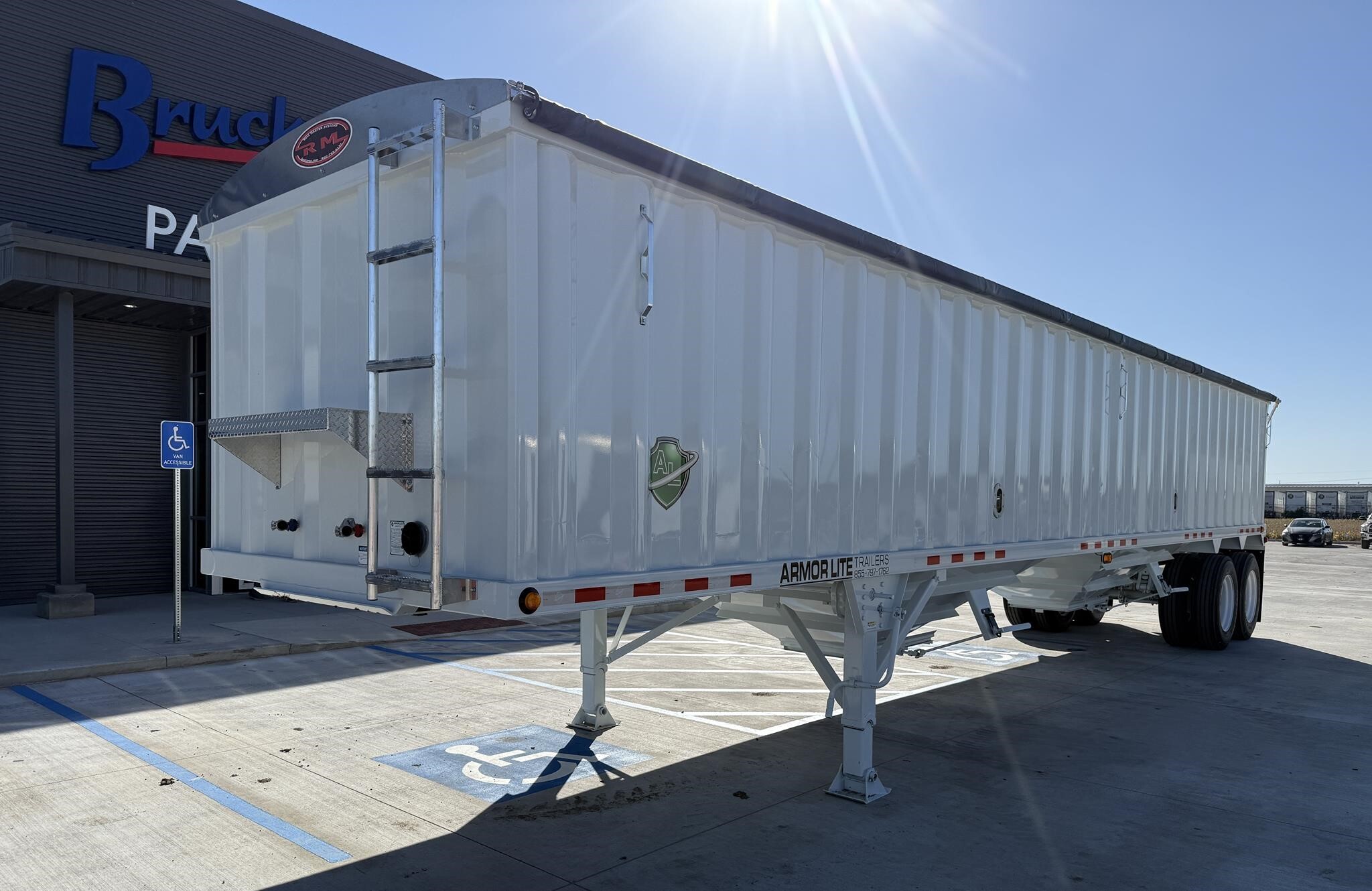 2027 Armor Lite 40' steel grain hopper