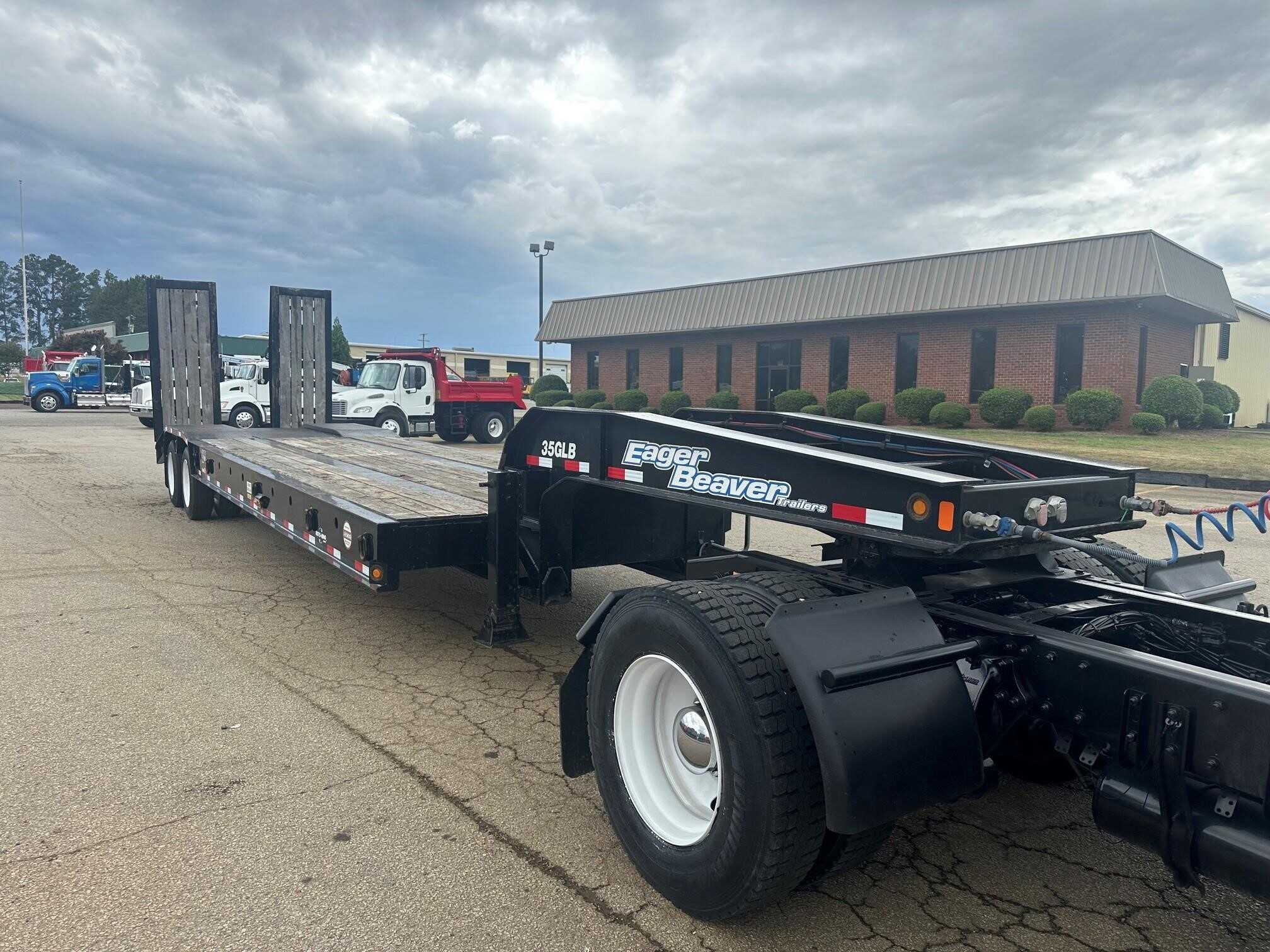 2021 Eager Beaver 35glb
