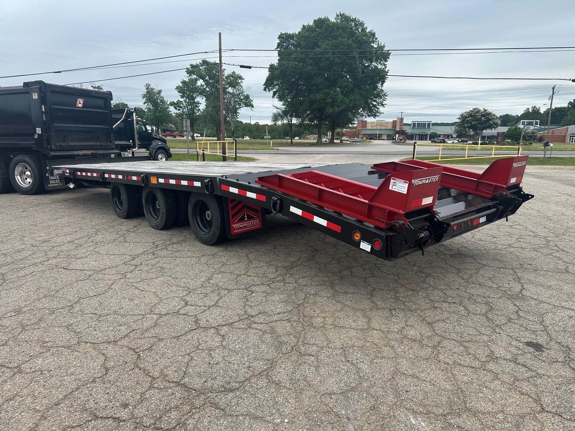 2025 Towmaster t-50lp