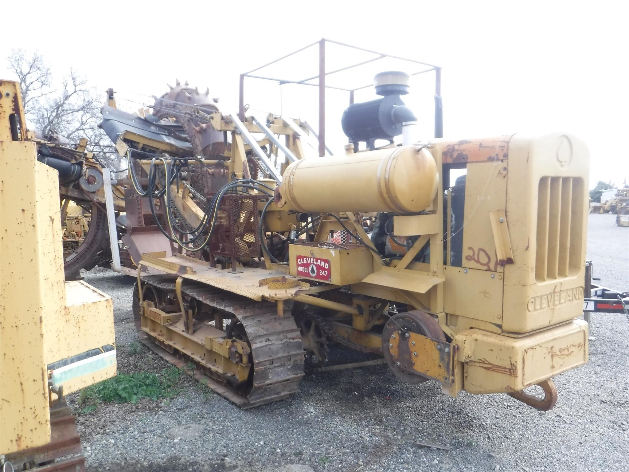 CLEVELAND 247 Trenchers EARTHMOVING