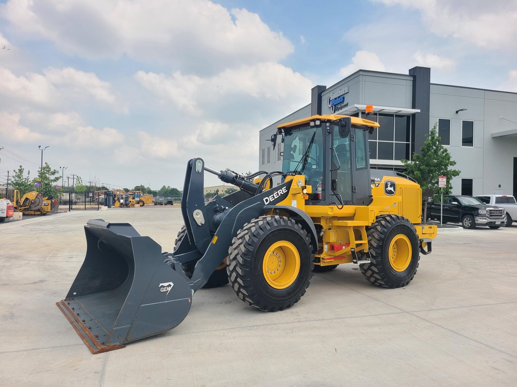 2022 DEERE 544 P-TIER Loaders EARTHMOVING