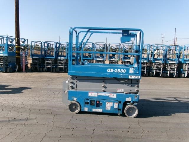 2018 GENIE GS1930 Scissor Lifts LIFTING