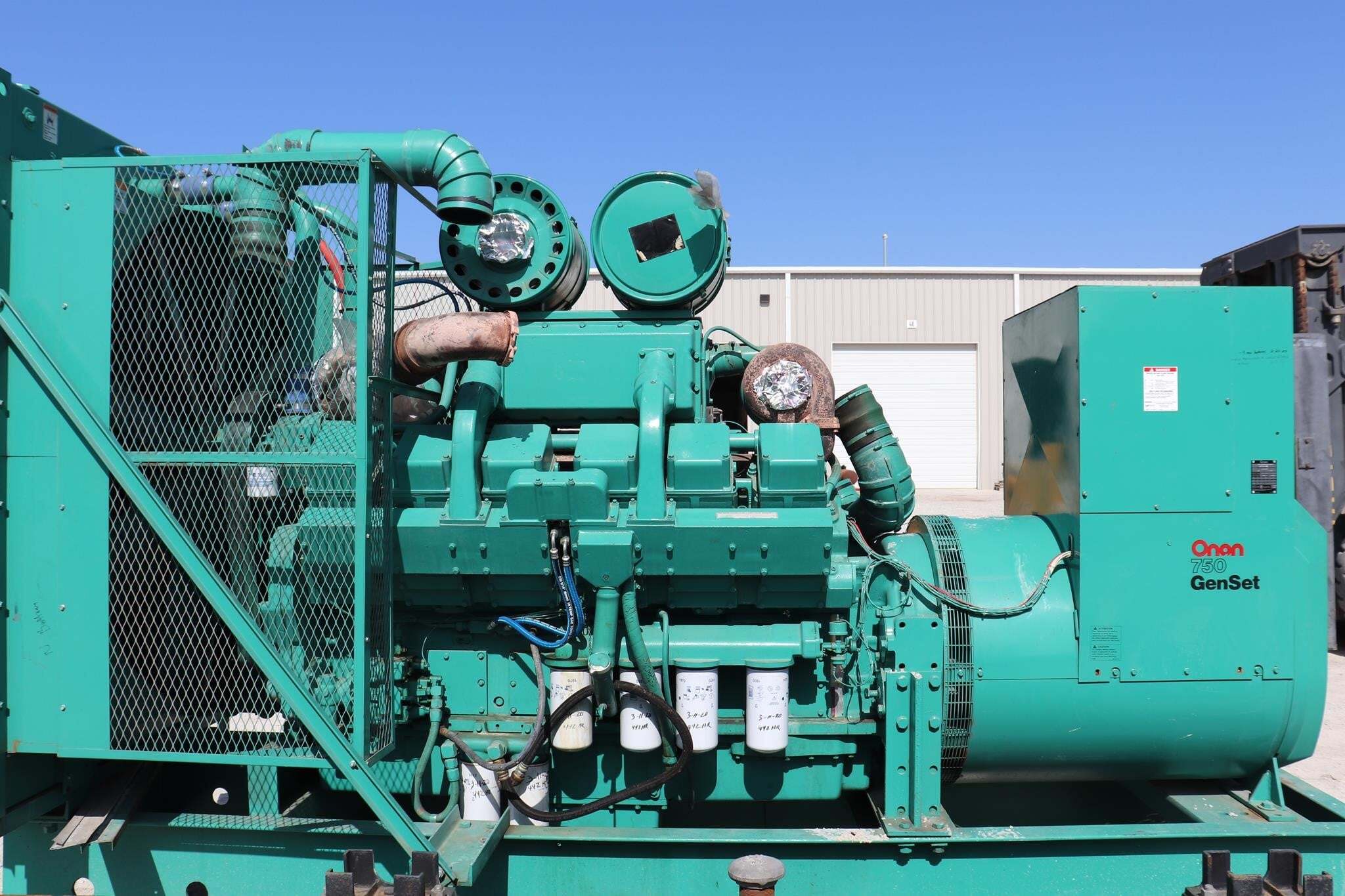 CUMMINS 750 KW Generators EQUIPMENT